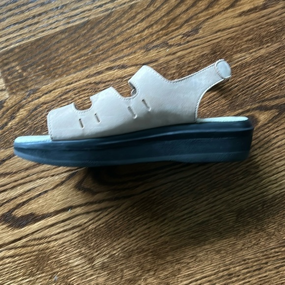 Propet easy walker Women's sandals size 8.5 - Picture 5 of 13